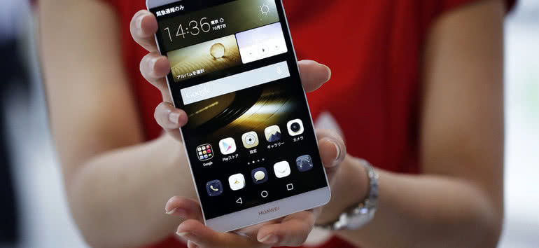 Huawei zamierza na polskim rynku smartfonów pokonać Samsunga 