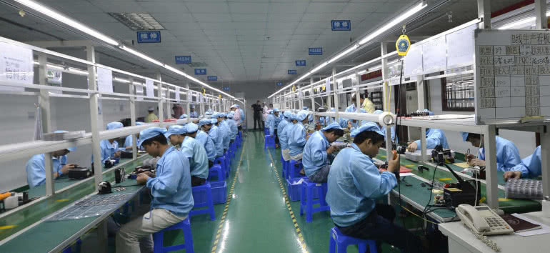 Coraz więcej amerykańskich firm wycofuje produkcję z Chin 