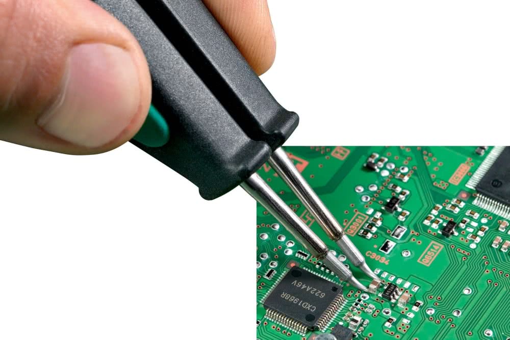Narzędzia ręczne dla elektroniki. Miniaturyzacja i wzrost znaczenia jakości w produkcji tworzą korzystny klimat do rozwoju rynku 