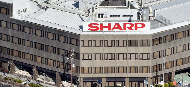 Sharp zainwestuje 1 mld dolarów w technologiczny fundusz "Vision" SoftBanku 