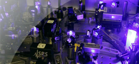 W Toruniu uruchomiono pierwszy optyczny zegar atomowy 