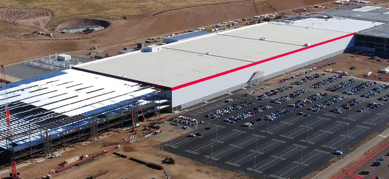 Tesla oficjalnie uruchomiła produkcję w Gigafactory 