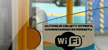 Do końca roku Internet w 150 warszawskich autobusach 