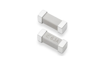 Bezpiecznik SMD 15 x 5 x 5 mm o zdolności wyłączania 1500 A