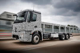 Mercedes ma pierwszy na świecie w pełni elektryczny samochód ciężarowy 