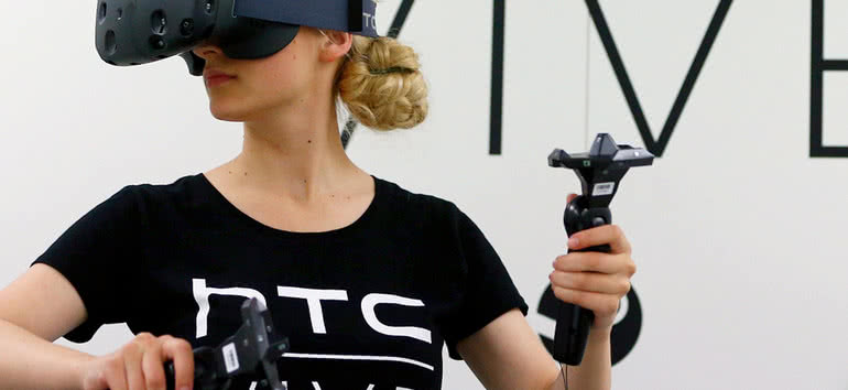 HTC obniża o 200 dolarów cenę gogli VR Vive 