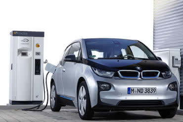 BMW zbuduje fabrykę akumulatorów do samochodów hybrydowych 