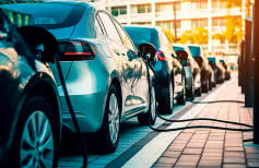 Tranzystory o szerokiej przerwie energetycznej do pokładowych ładowarek pojazdów elektrycznych 