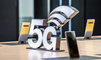 Świat wchłonie 250 mln egzemplarzy smartfonów 5G