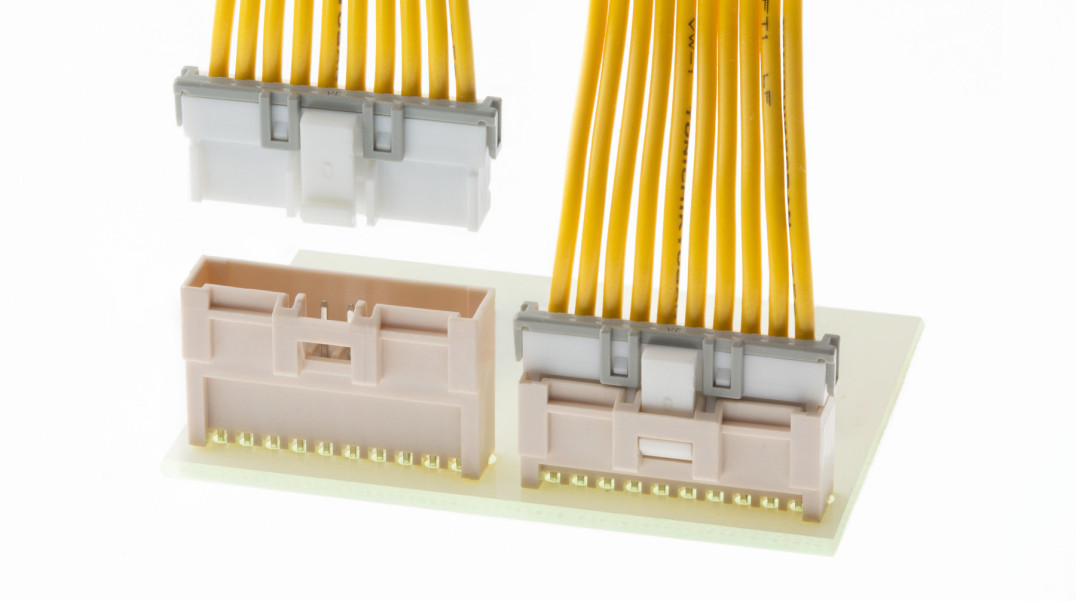 Złącza płytka-kabel i kabel-kabel o rozstawie wyprowadzeń 2,0 mm i prądzie przewodzenia do 2,5 A