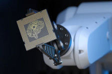 Sztuczna inteligencja wychodzi z centrów danych. Chipy neuromorficzne rewolucjonizują obliczenia brzegowe