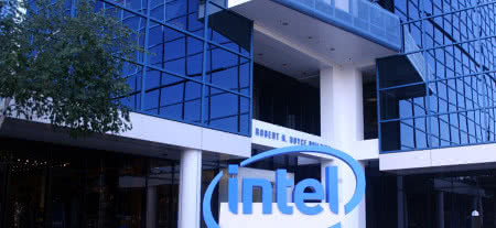 Intel dzięki licencji ARM rozwinie działalność w sektorze foundry 