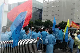 Chińska fabryka IBM strajkuje przeciwko umowie z Lenovo 