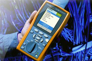 Specjalna edycja testera do certyfikacji DTX-1800 Fluke Networks