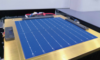 Foxconn zainwestuje 1 mld NT w Giga Solar Materials