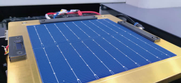 Foxconn zainwestuje 1 mld NT w Giga Solar Materials 
