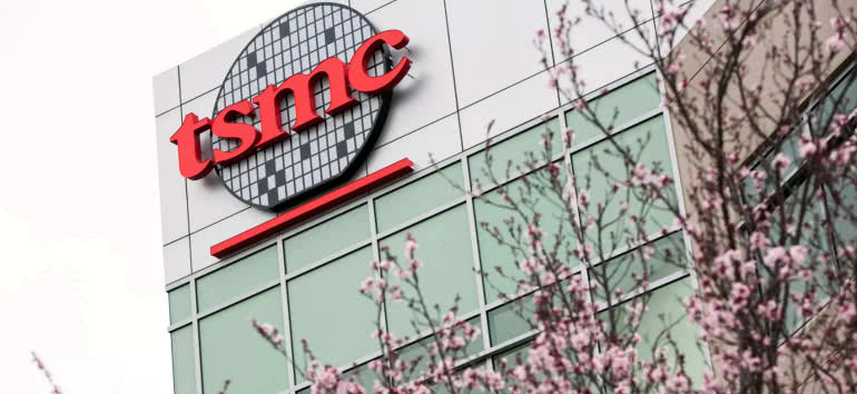 TSMC notuje w lutym spadek przychodów o 22% 