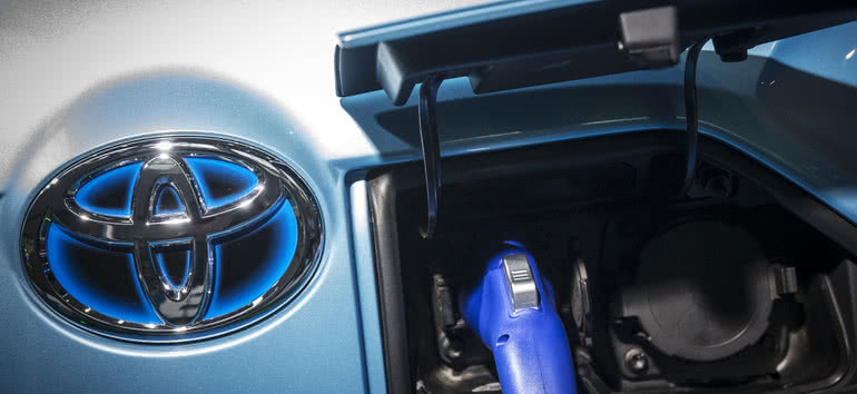 Toyota obniży ceny samochodowych silników elektrycznych 