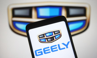 Geely chce produkować smartfony