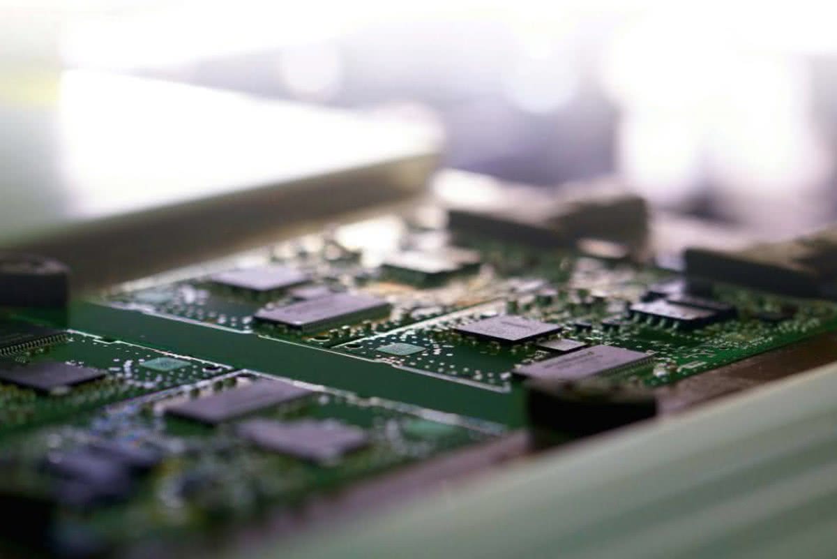 Urządzenia technologiczne do produkcji elektroniki tworzą infrastrukturę dla rozwoju innowacji 