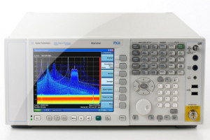 Opcja analizy widma w czasie rzeczywistym dla analizatorów sygnałów Agilent PXA X-Series