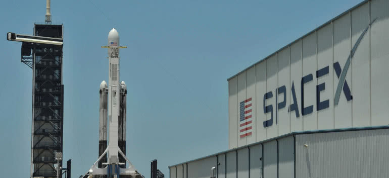 SpaceX pozyskał prawie 2 mld dolarów w rundzie finansowej 