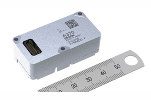 3-osiowy akcelerometr kwarcowy do długotrwałego monitorowania drgań o małej amplitudzie