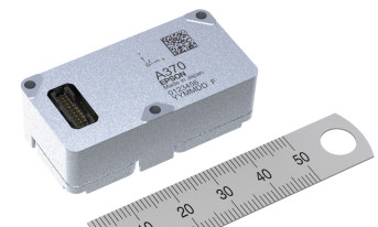 3-osiowy akcelerometr kwarcowy do długotrwałego monitorowania drgań o małej amplitudzie