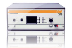 Wzmacniacz laboratoryjny 350AH1 350 W na pasmo 10 Hz...1 MHz