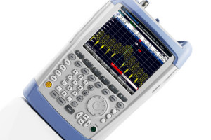 Rohde & Schwarz rozszerza pasmo ręcznych analizatorów widma FSH do 20 GHz