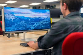 Rynek zakrzywionych monitorów czeka znaczny wzrost w 2021 roku 