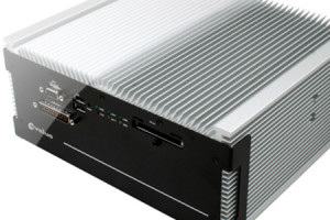 Wytrzymały komputer przemysłowy z procesorem Intel Core i7