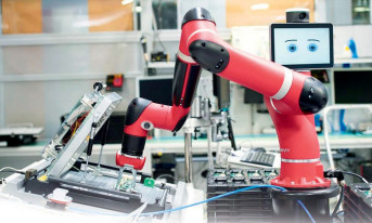 Robotyzacja i automatyzacja w procesie produkcji elektroniki