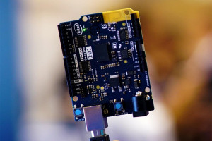 tinyTile - moduły dla elektroniki noszonej i IoT
