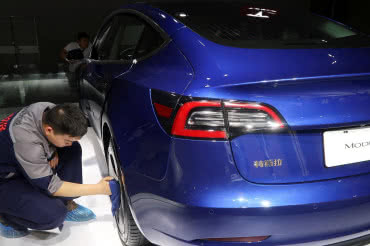 Tesla otrzymała aprobatę dotyczącą sprzedaży chińskiej wersji Modelu 3 o dalekim zasięgu 