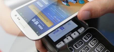 Do 2020 r. połowa transakcji finansowych Visa z wykorzystaniem smartfonów 