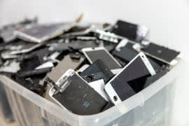 W 2022 roku na śmietnik trafi 5 mld telefonów komórkowych 