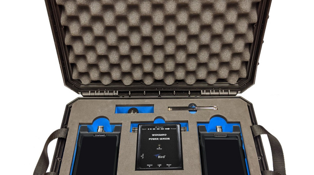 Zestaw do analizy sieci komunikacyjnych w zakresie częstotliwości od 1 do 6 GHz