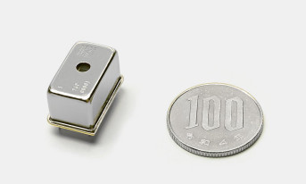 Miniaturowy spektrometr UV na zakres długości fali 190...440 nm do badania jakości wody