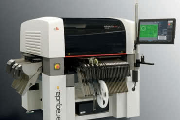 Essemtec przedstawia pierwszy na świecie automat SMT ze zintegrowanym modułem natrysku pasty lutowniczej 