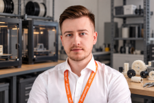 Usługi dla producentów elektroniki: miniwywiad – Michał Sędrowski, igus