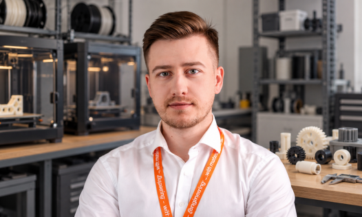 Usługi dla producentów elektroniki: miniwywiad – Michał Sędrowski, igus