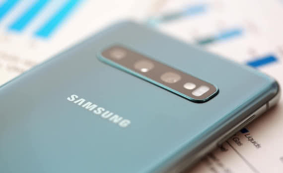 Samsung objął 74% rynku smartfonów 5G 