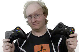 Ben Heck modyfikuje sterownik gier wideo w ramach serialu "The Ben Heck Show" na element14 