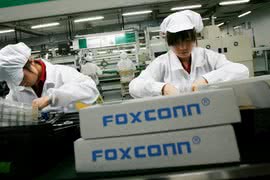 Foxconn obcina koszty o 3 miliardy dolarów 