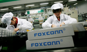 Foxconn obcina koszty o 3 miliardy dolarów