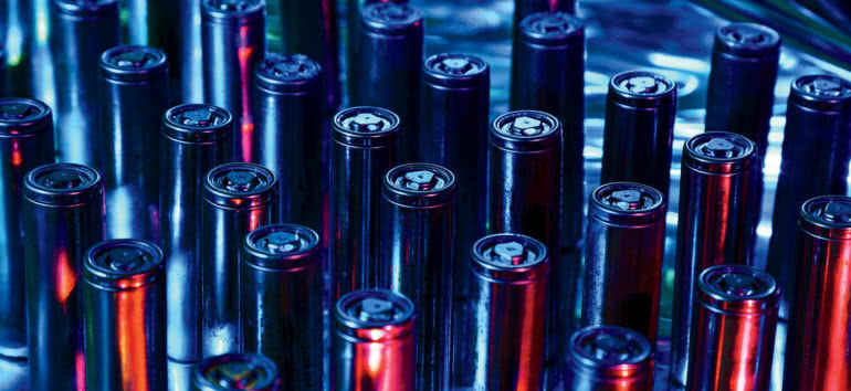 Czy akumulatory Li-Ion rozwijają się zgodnie z prawem Moore'a? 