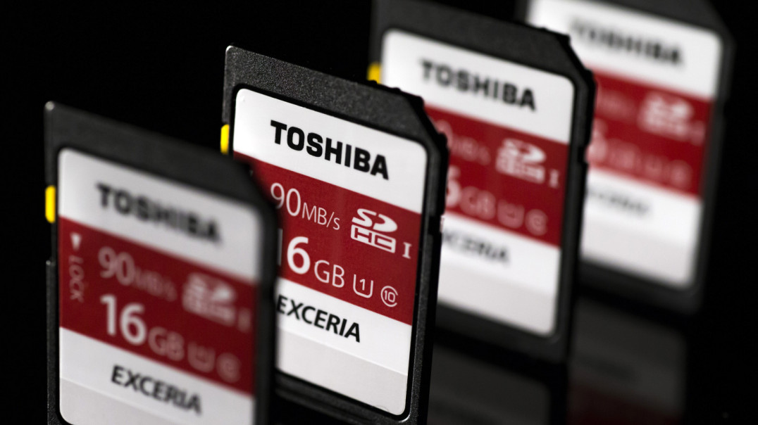 Google, Amazon i Apple dołączają do rywalizacji o pamięciową jednostkę Toshiby