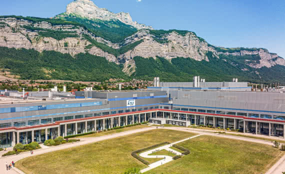 Francja wesprze budowę nowej fabryki półprzewodników STM-GF w Crolles 