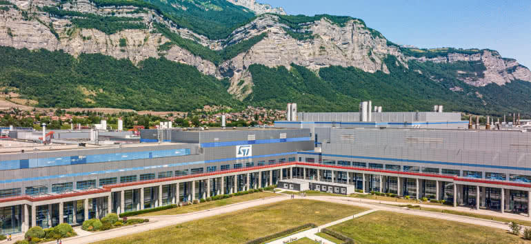 Francja wesprze budowę nowej fabryki półprzewodników STM-GF w Crolles 